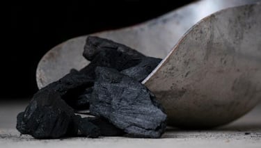 coal - joey-harris-hqfD39EPtcY-unsplash (1)
